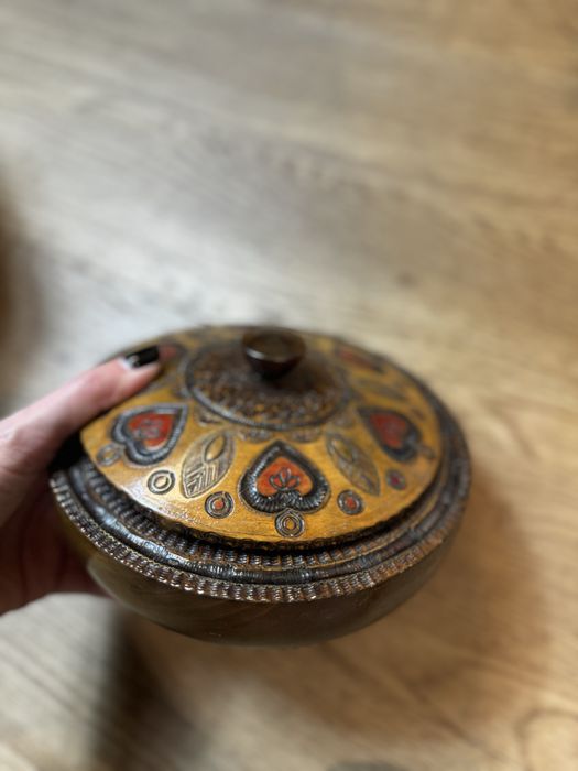 Pudełko drewniane rzeźbione vintage