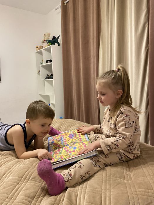 Няня для дитини виховалелька