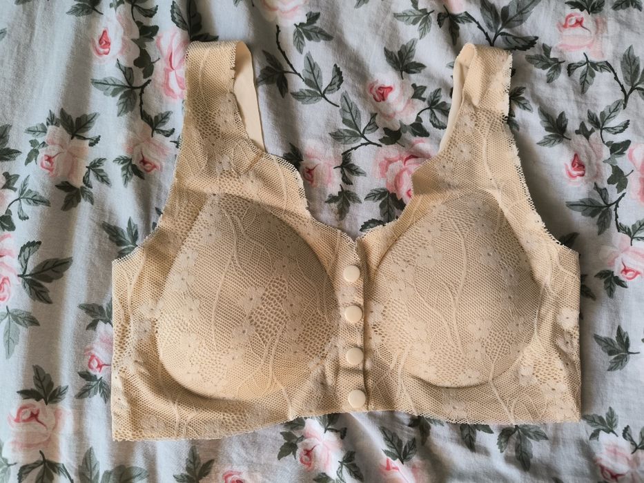 Biustonosze zapinane z przodu