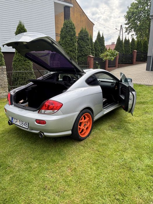 Hyundai coupe 2.0l