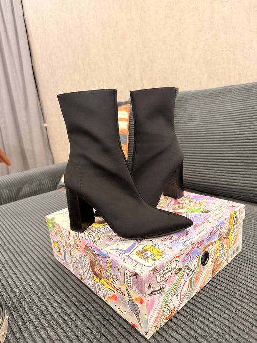 Jeffrey Campbell SIREN-24