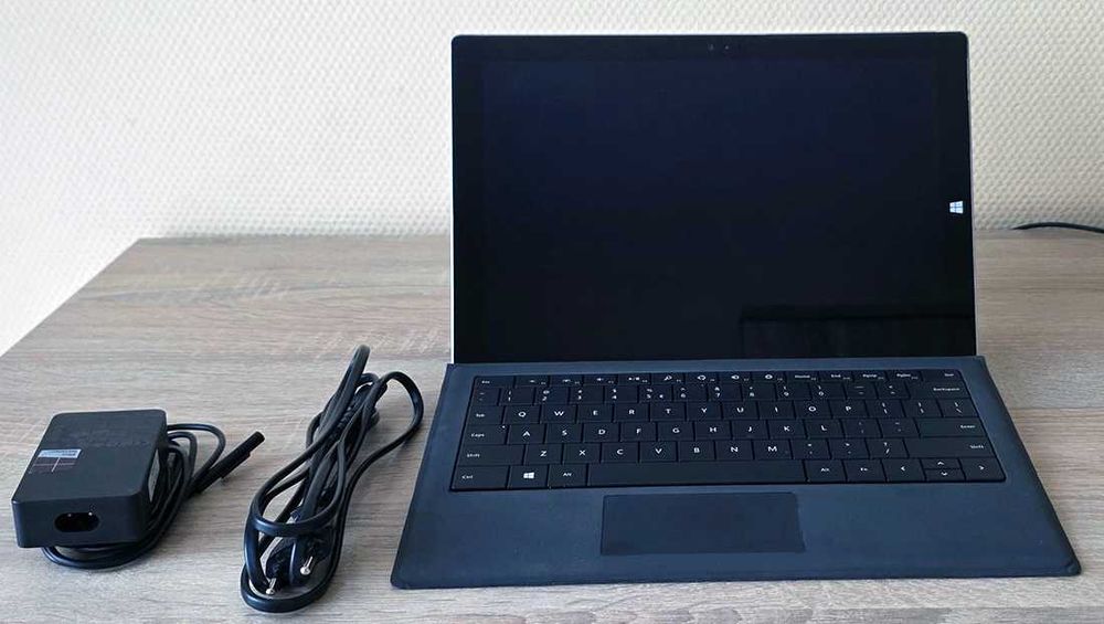 Microsoft Surface Pro 3, i7-4650U, 8 GB RAM, SSD 256 GB