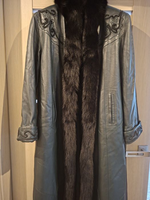 Skórany płaszcz damski