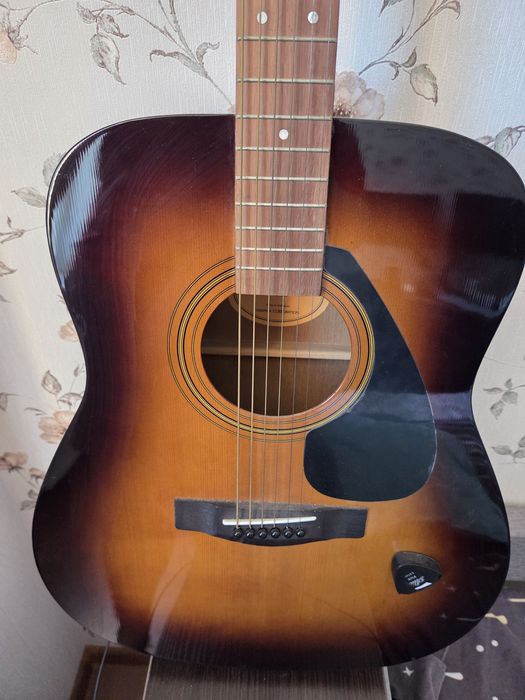 Акустическая гитара Yamaha F310 в идеальном состоянии + чехол RockBag