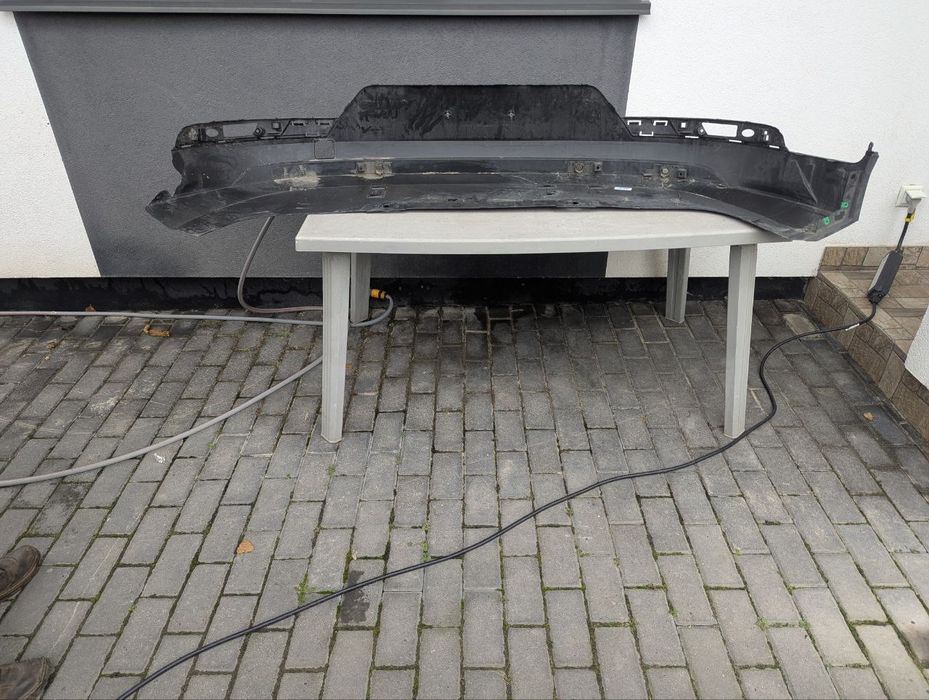 Губа заднього бампера Polestar2