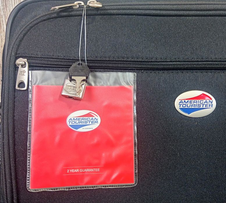 Nowa torba na ramię z miejscem na laptopa American Tourister