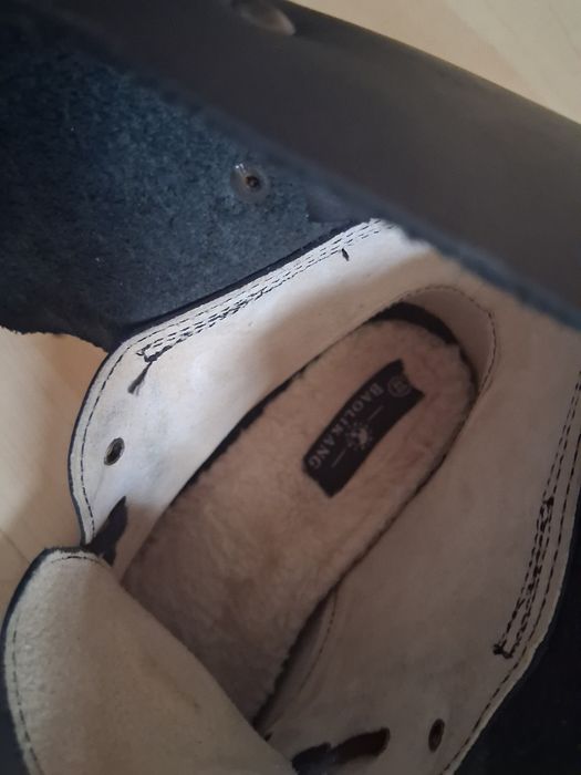 Buty taktyczne wojskowe.