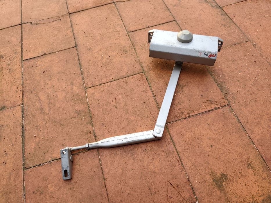 Mola Hidráulica para Porta de Alumínio/Madeira – MAB 86/98