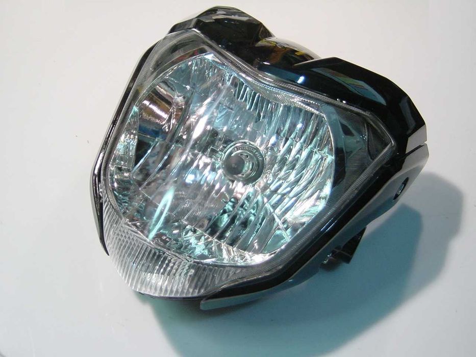 Farol para mota com mínimos, médios e máximos