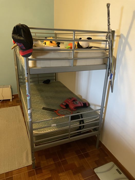 Cama beliche usada em bom estado