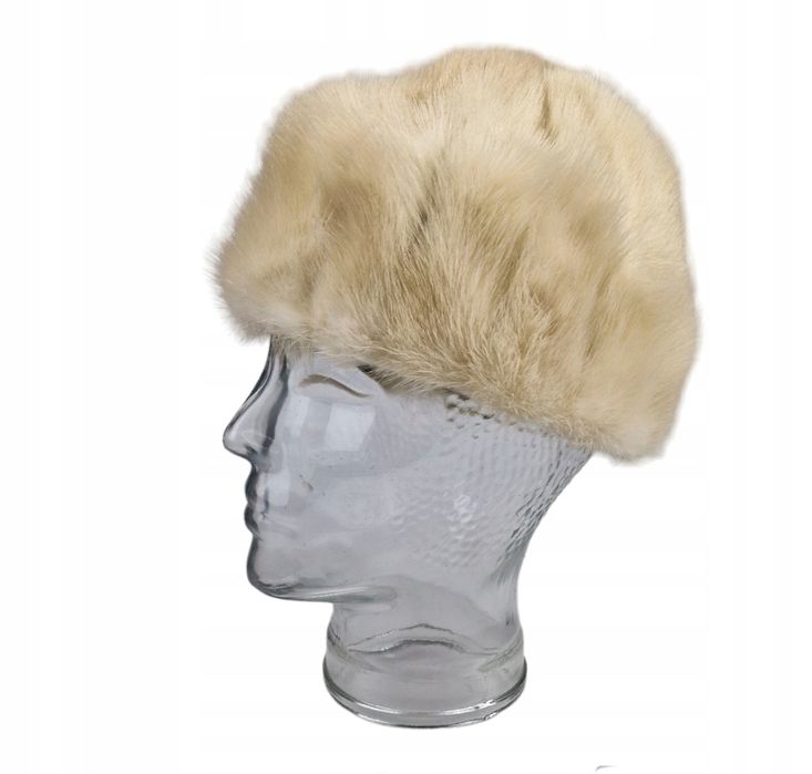 Damska czapka z futra norek