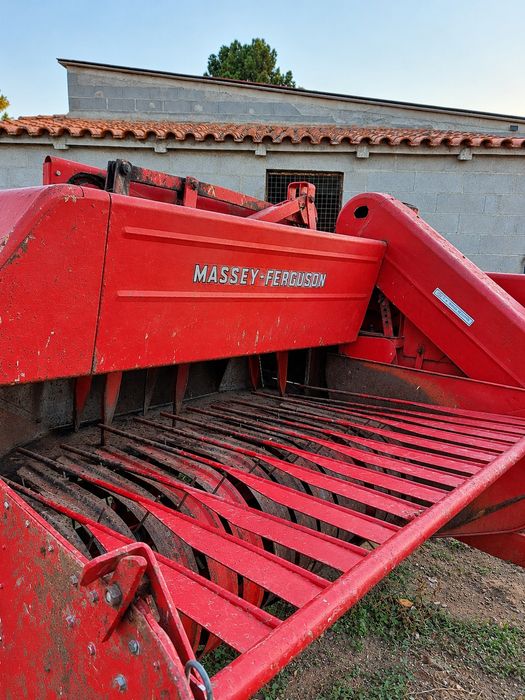 Enfardadeira Massey Fergunson (MF)