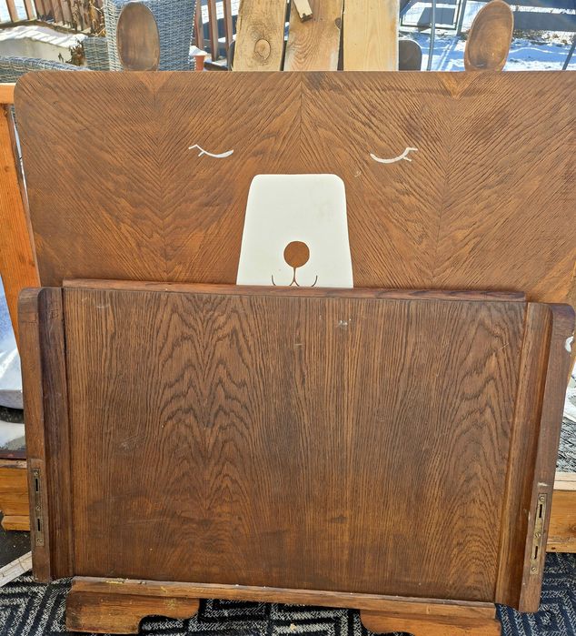 Oddam drewniane łóżko