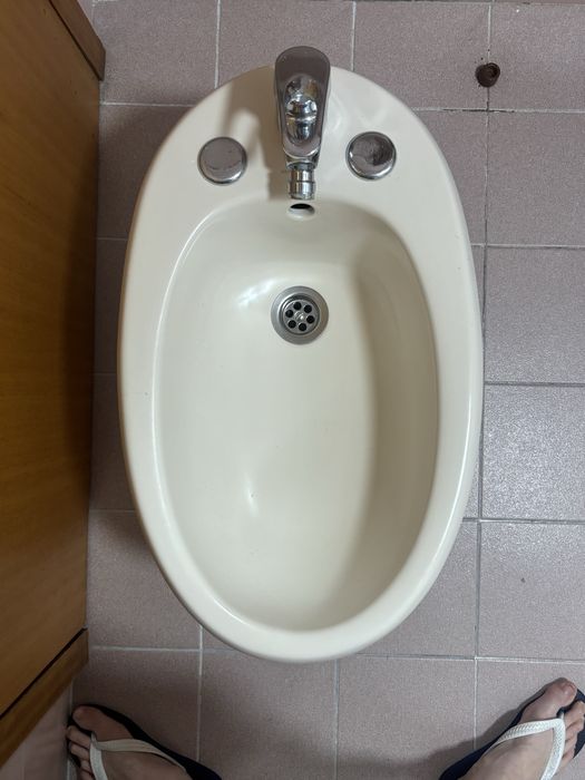 Bidé Valdares Bom Estado