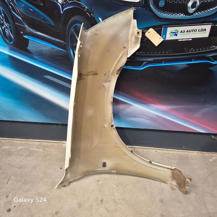 Guarda lamas frente esquerdo ISUZU D-Max 2009