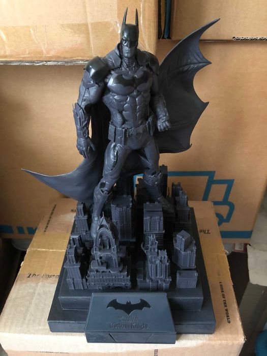 BATMAN ARKHAM KNIGHT Limited Edition Statue collectors edition Estátua
