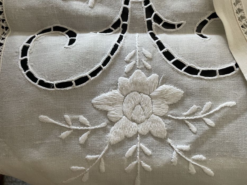 Hand-embroidered linens64563864338818122