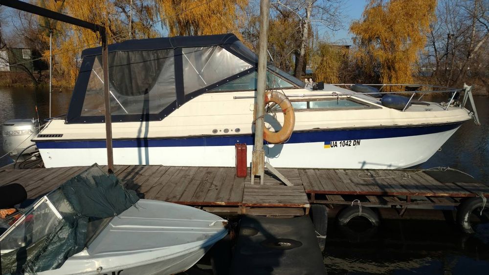 Продам каютный катер