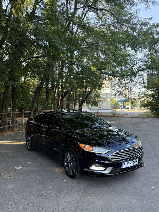 Продам ford fushion 2017 hybrid