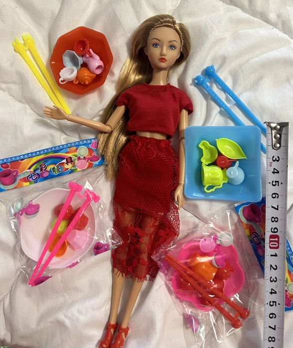 Набори посуди для Барбі та інших ляльок