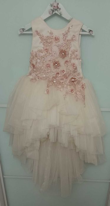 Неймовірно ніжна сукня