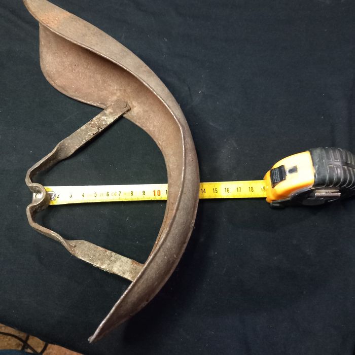 Guarda-lamas triciclo criança antigo.