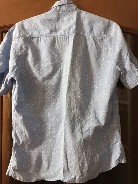 Продам мужскую тениску (рубашку)