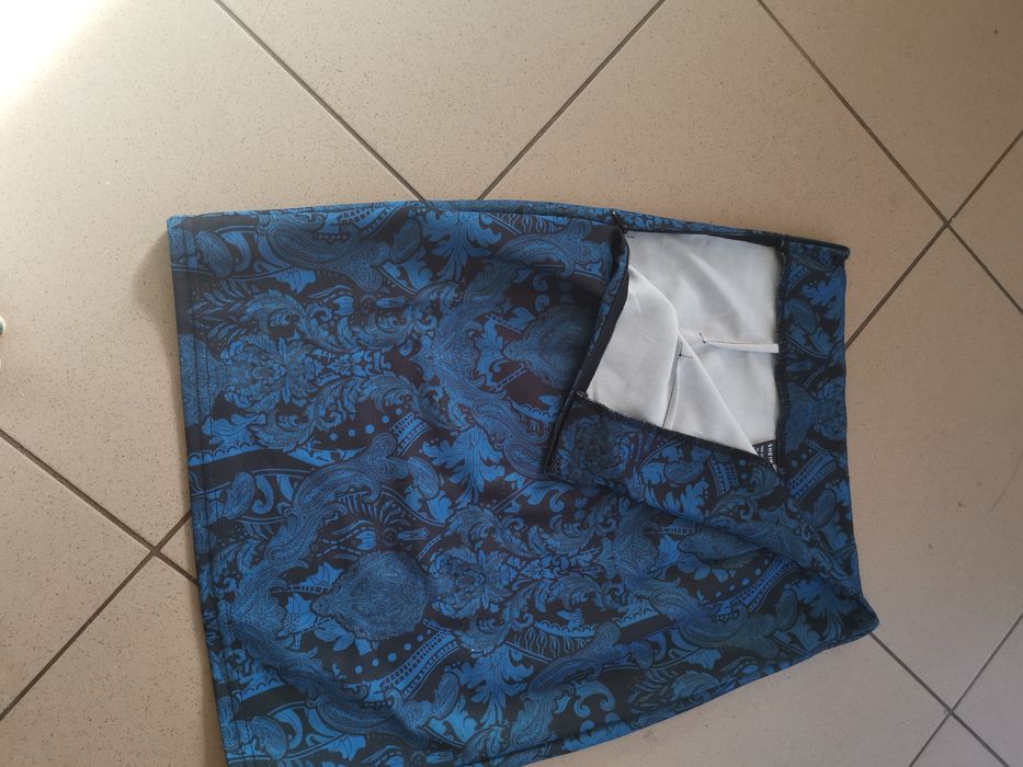 Obcisła spódnica ołówkowa wysoki stan elegancka midi 34 XS małe 36