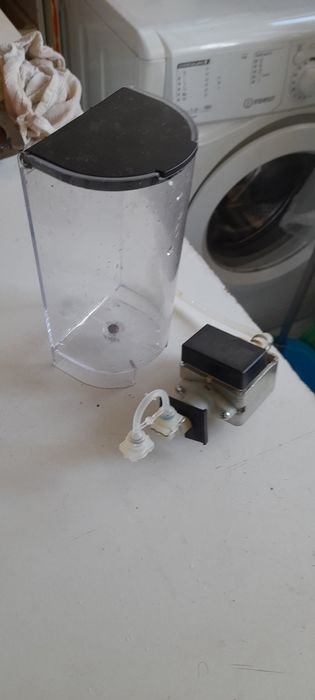 Vendo pecas maquina de café inissia