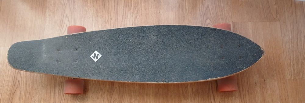 Longboard streetsurfing