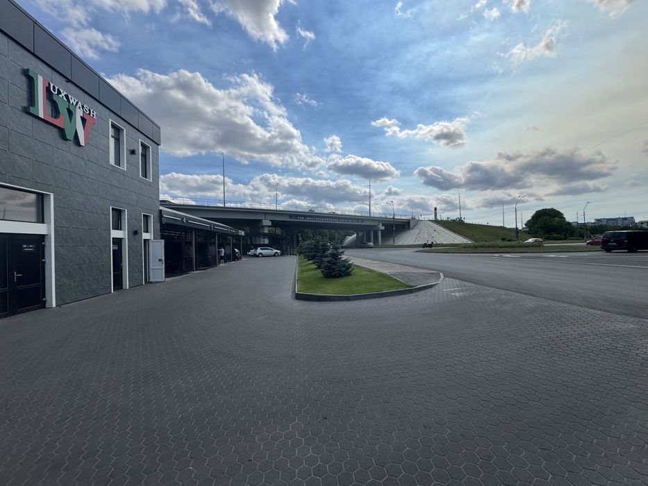 Здам офіс LUX WASH, Бровари вул. Степана Бандери 2 ,генератор паркінг,трафік великий
