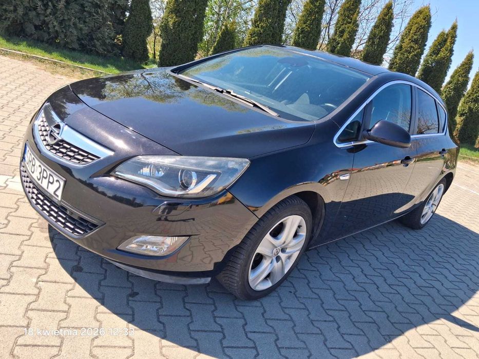 Opel Astra J 1.4 Turbo 140KM + LPG | Cosmo | Reflektory AFL | Bluetooth | Dwa komplety kół | Od 6 lat u mnie