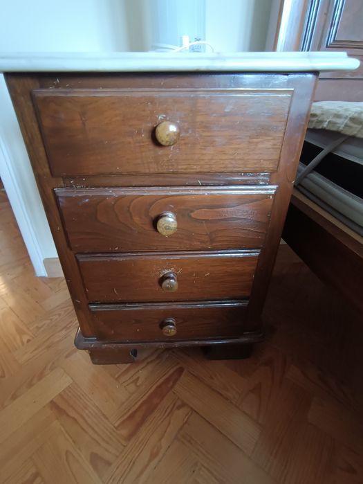 Vendo cama quarto casal