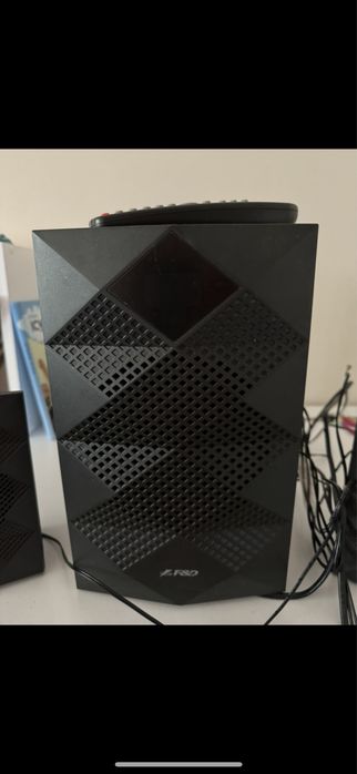 Продам колонкиF&D A180X
