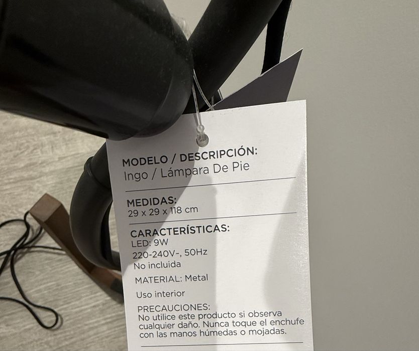 Candeeiro de Pé Ingo – El Corte Inglés (NOVO, com etiqueta)