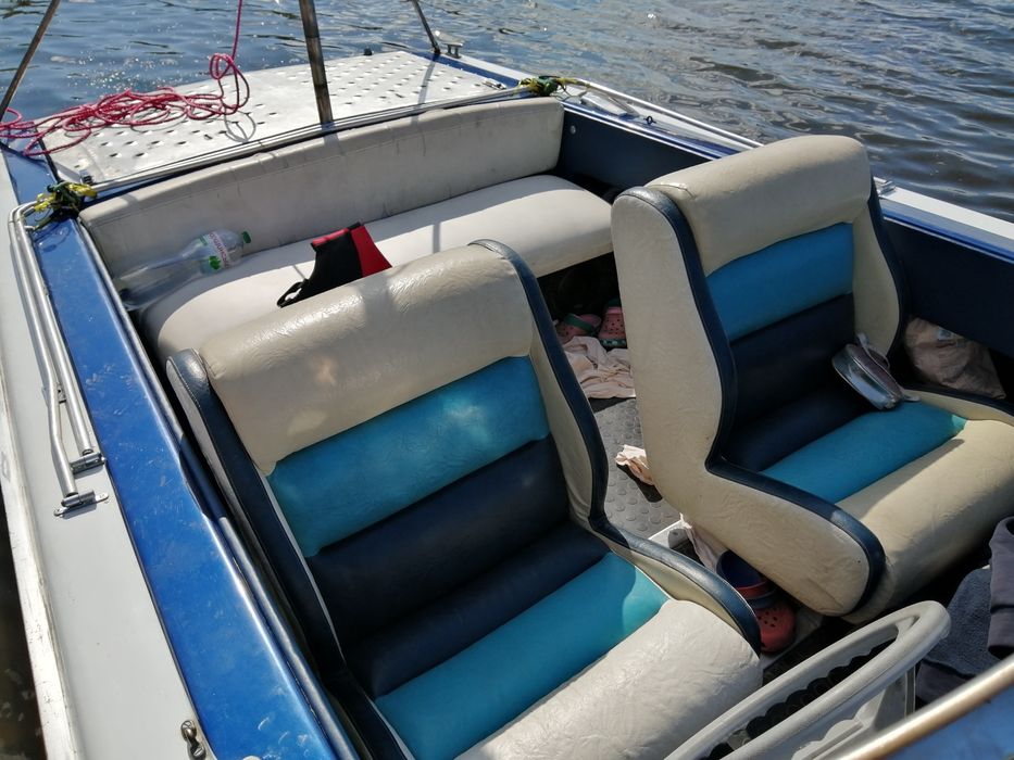 Лодка Solcio, двс Volvo penta aq115 з лафетом.