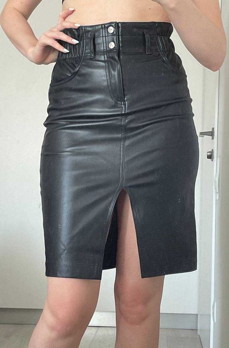 Спідниця з екошкіри