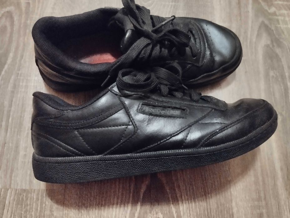 Шкіряні кросівки Reebok для хлопчика, підлітка 38 розміру