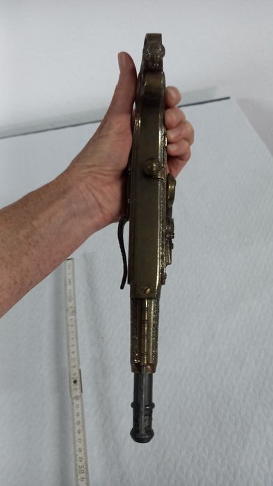 Réplica Pistola de Pederneira Escocesa de 1760 – Marca DENIX (Mod. 1246)