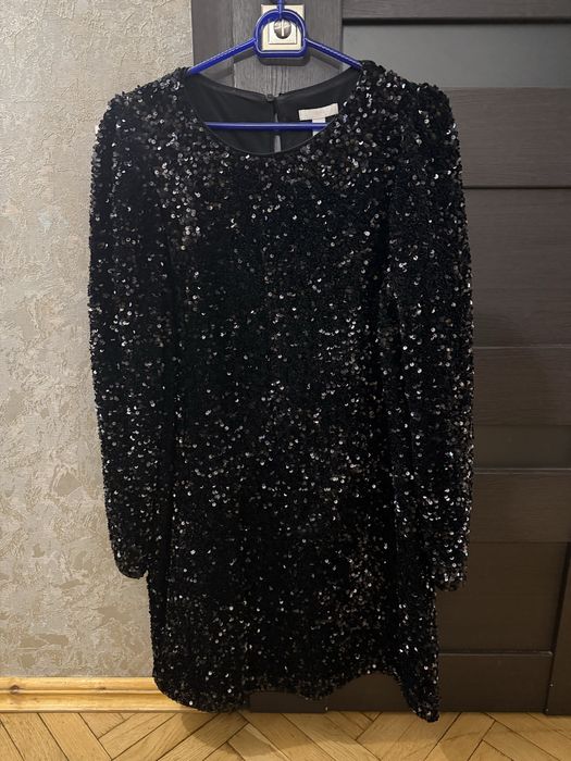 Чорна сукня H&M в паєтках
