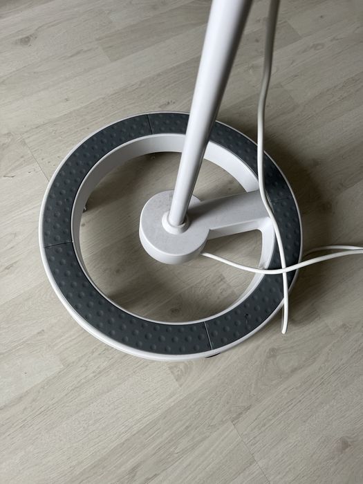 Lampa LED ze statywem