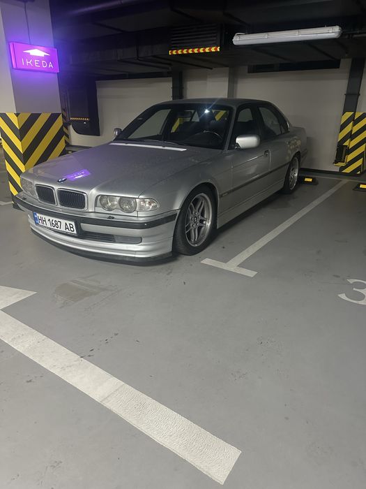 BMW 735i e38 отличное состояние