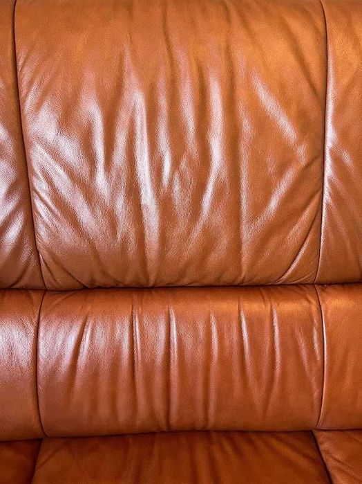 Sofás e poltronas em pele