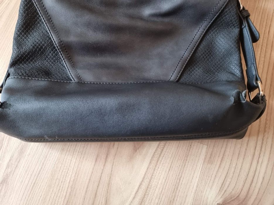 Damska torebka czarna