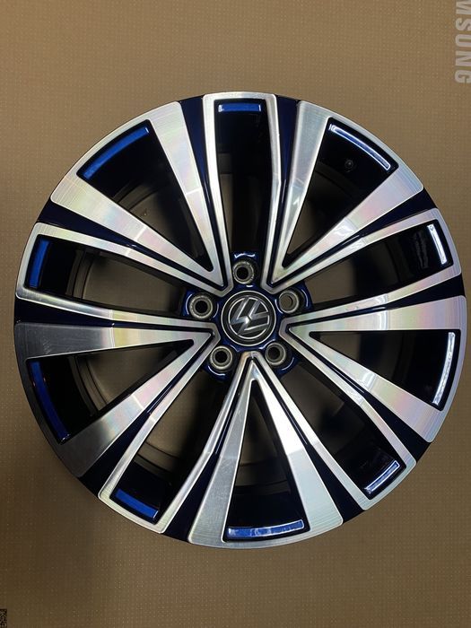 Felga aluminiowa Volkswagen  8.0" x 18" 5x112 ET 40 3G8, 601 ,025 F