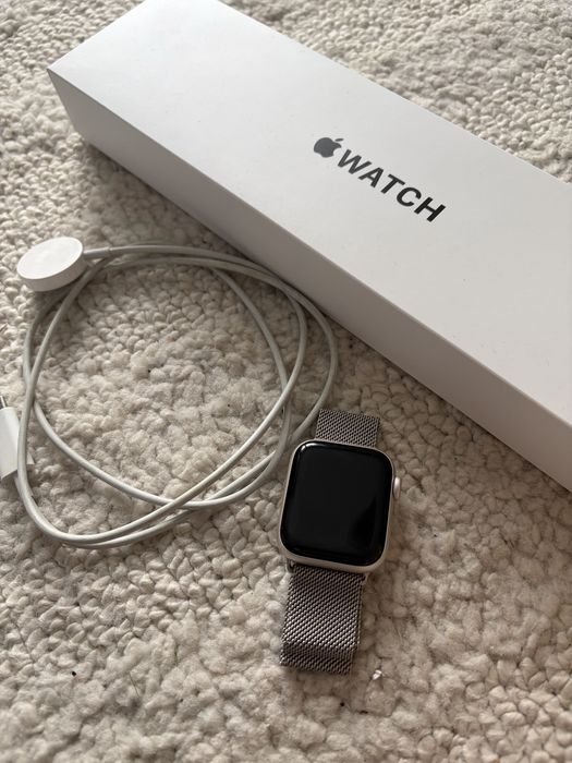 Apple watch se 2 40mm księżycowa poświata