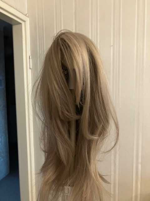 Peruka blond perłowy śliczny kolor, nowa