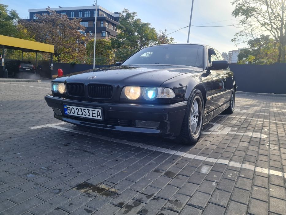 BMW 740i E38 | 4.4 V8 | 1999 рік | Автомат