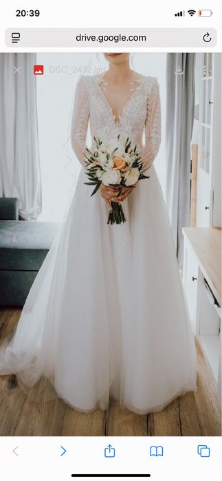 Suknia ślubna z trenem