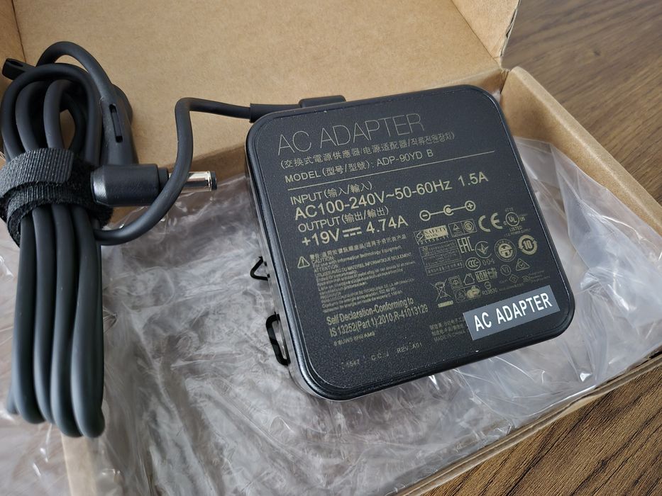 Transformador (carregador) para computador portátil Asus